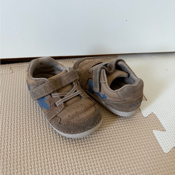 Stride Rite Sneakers - Picture 1 of 4